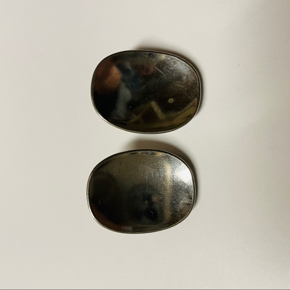 Vintage silver oval clip-on earrings - Picture 2 of 3